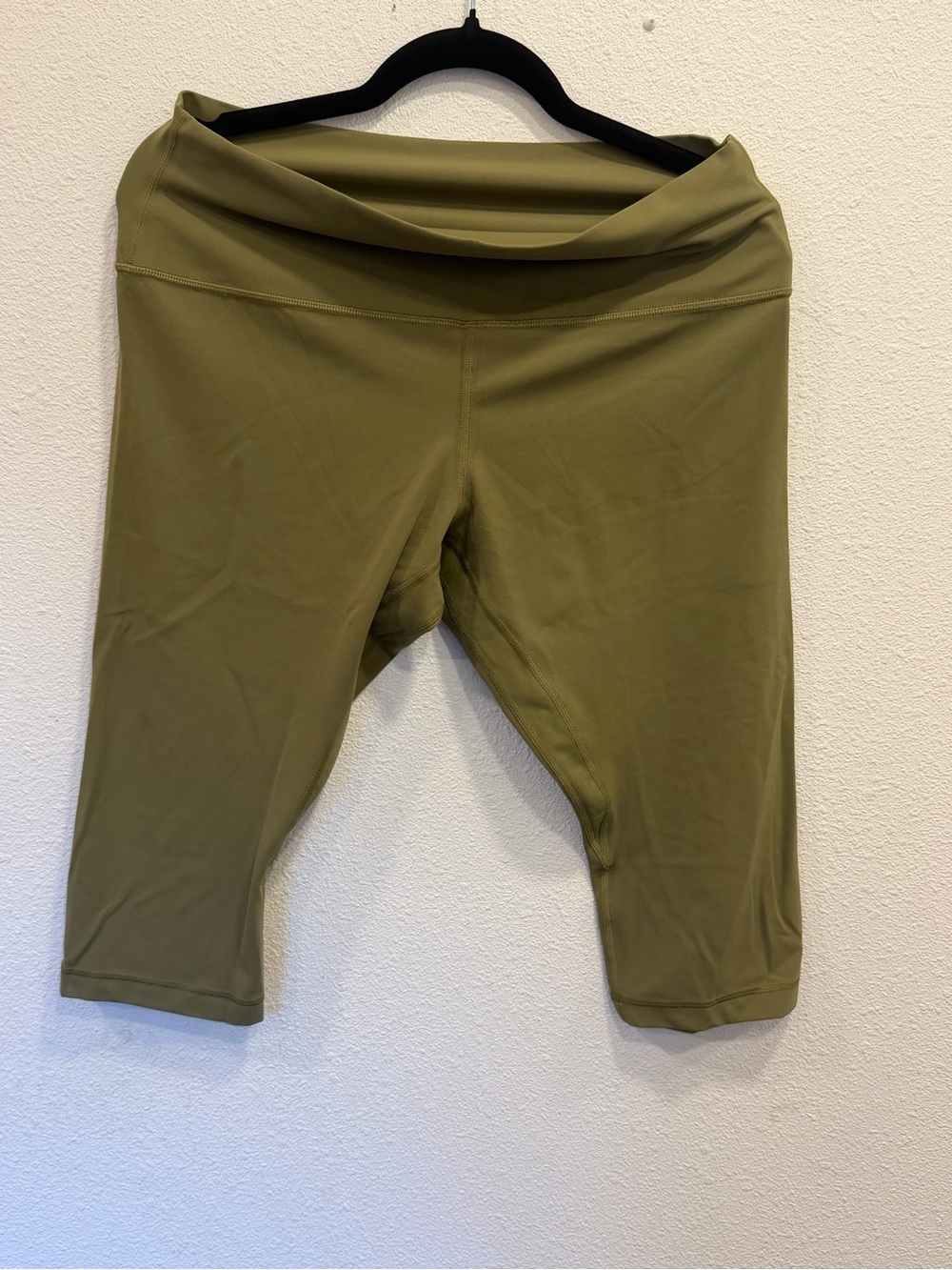 lululemon athletica Olive Green Capri Leggings